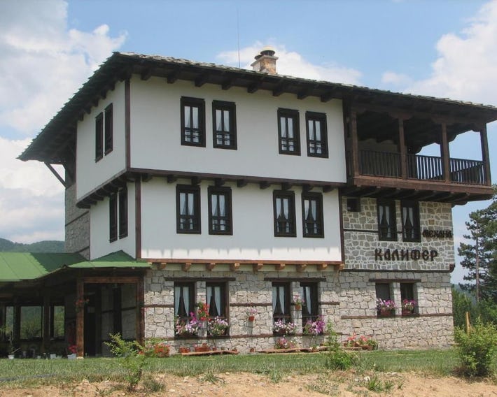KOTEL KALIFER