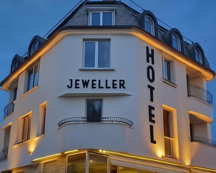 Hotel Jeweller