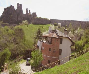 Guest House & Bistro Castle Cottage