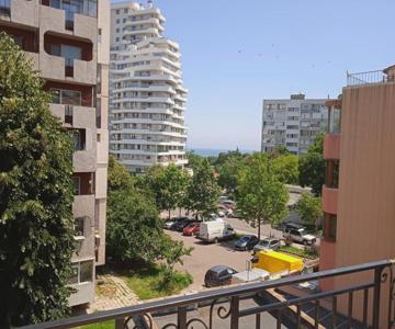 Apartments Flora