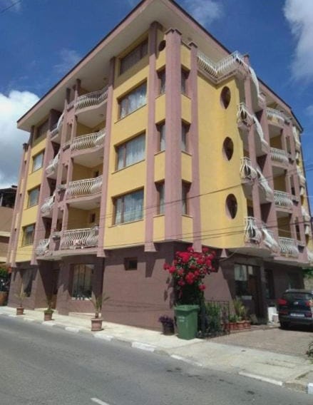 Family Hotel Denica