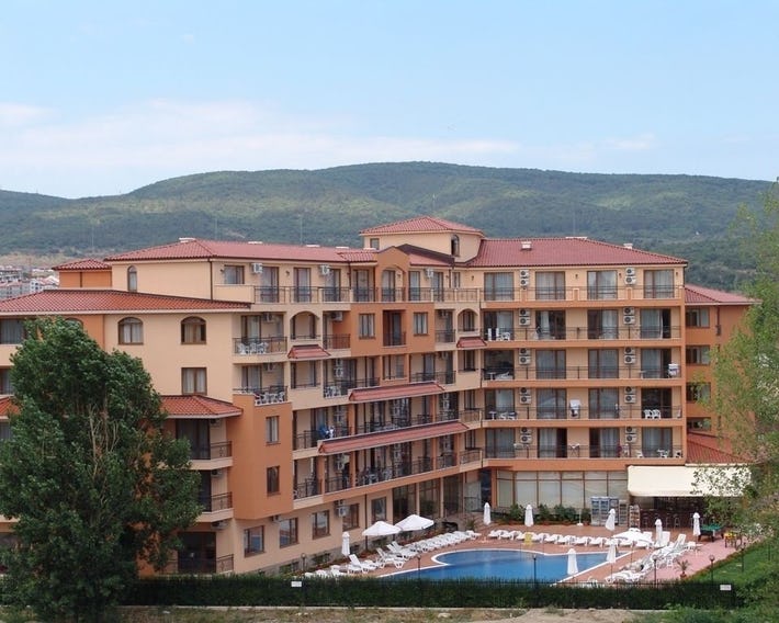 Happy Aparthotel & Spa