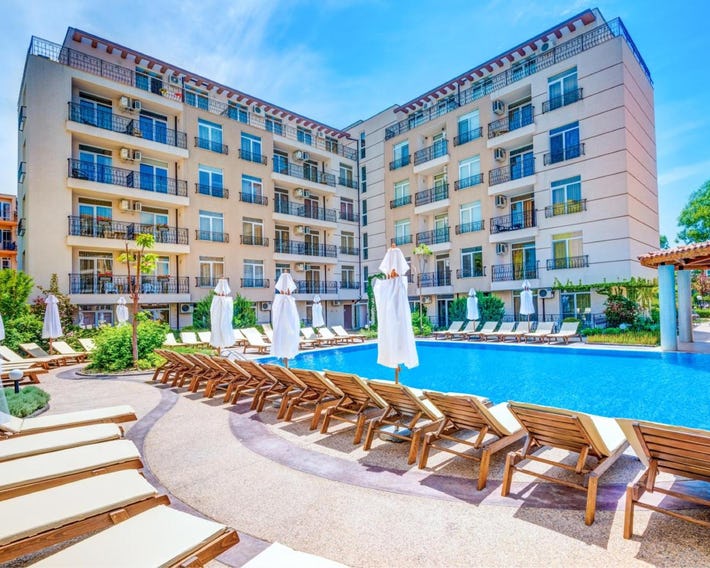 Dawn Park Complex