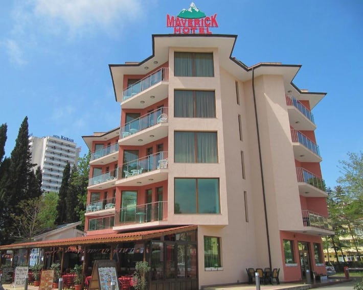 Maverick Hotel