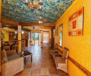Casa Del Mar