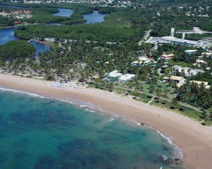 Bahia Plaza Hotel - Praia de Busca Vida - 8Km Aeroporto Salvador