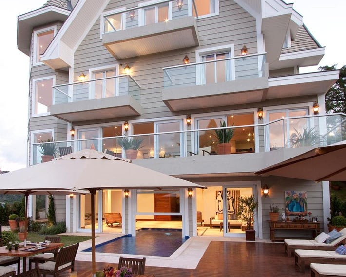 L.A.H. Hostellerie