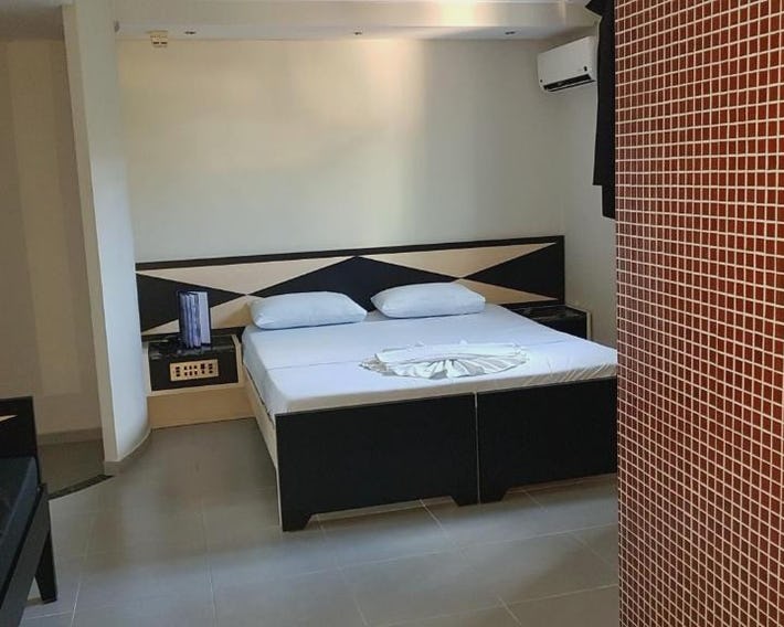 Platinum Hotel