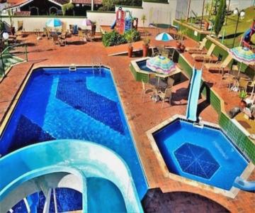 Summit Lago Hotel