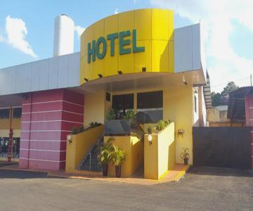Peroza Hotel & Restaurant