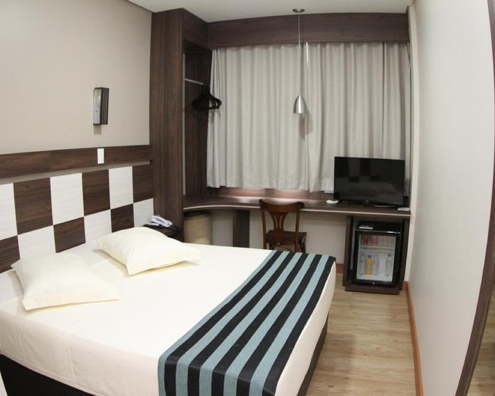 Hotel Maestro Express