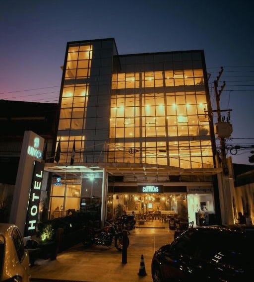 Uno Hotel