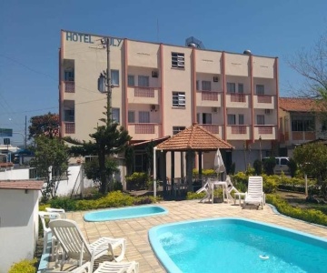 Hotel July