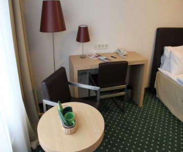 Green City Hotel