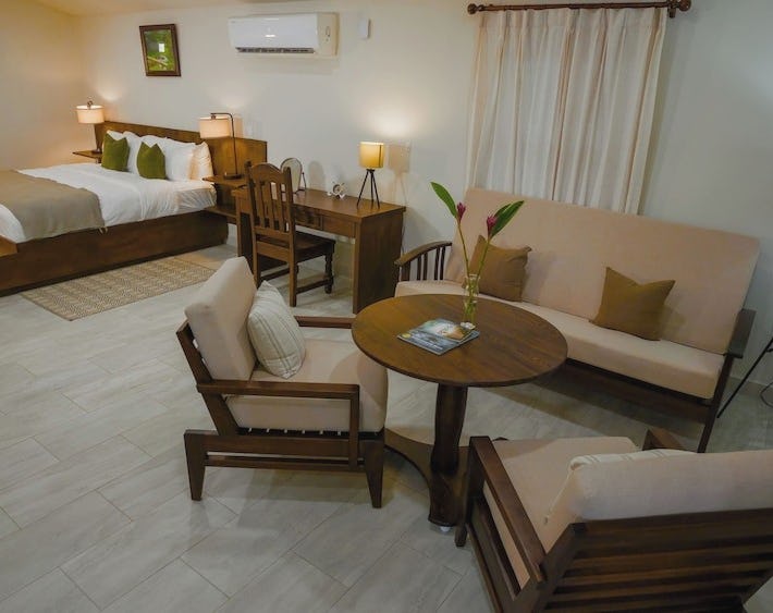 Roaring River Golf & Accommodations