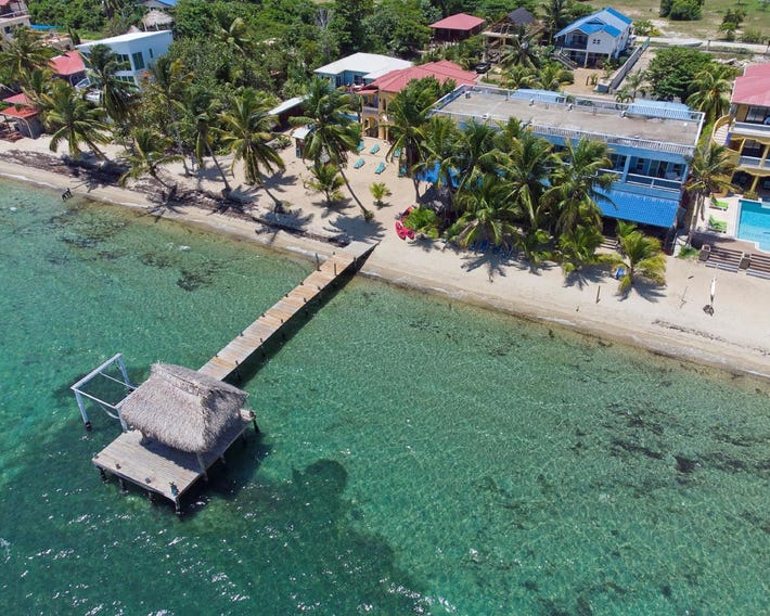 Parrot Cove Lodge