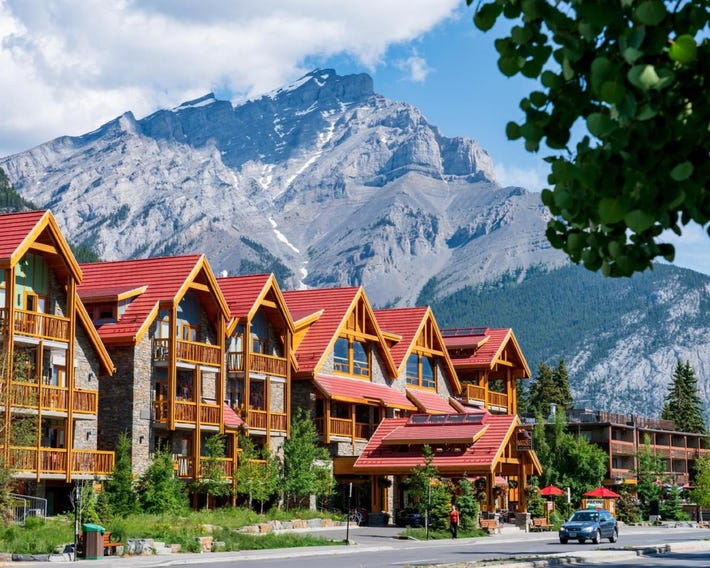 Moose Hotel & Suites