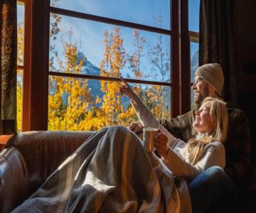 Johnston Canyon Lodge & Bungalows