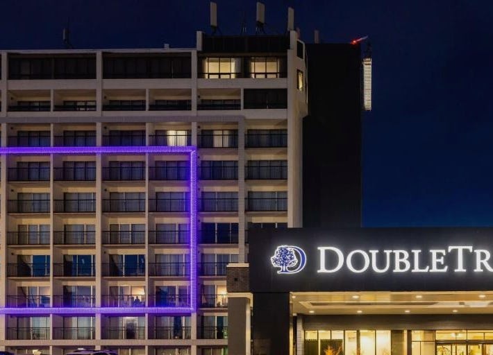 DoubleTree by Hilton Calgary North