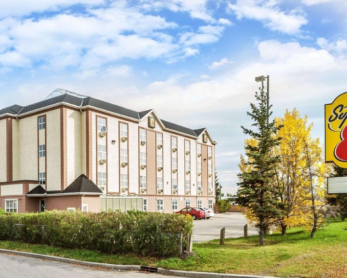 Super 8 by Wyndham Calgary/Airport