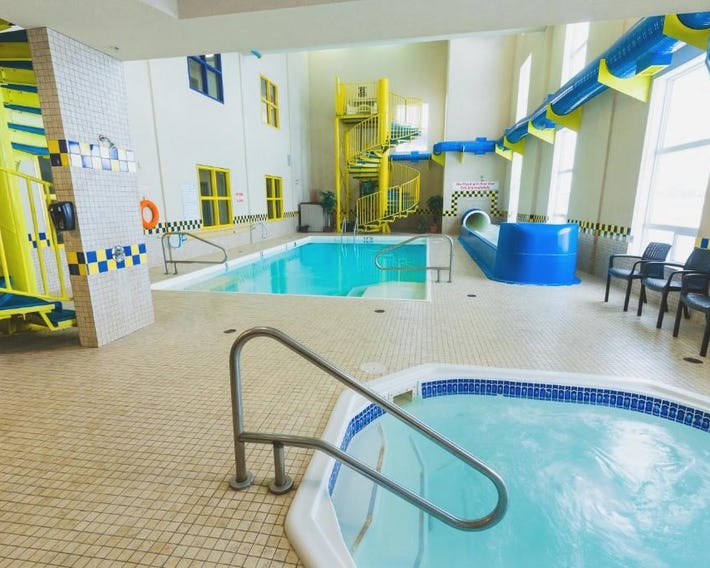 Redwood Inn & Suites