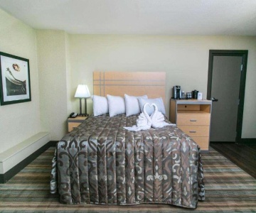 Ramada by Wyndham Edmonton Yellowhead NW
