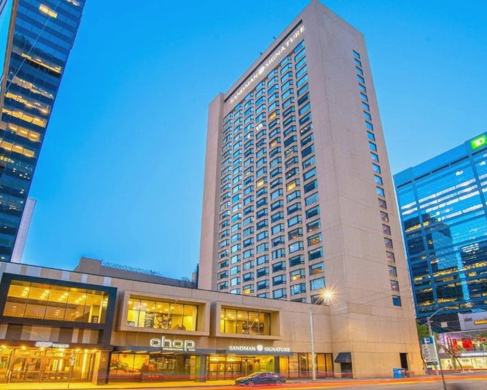 Sandman Signature Edmonton Downtown Hotel