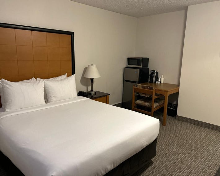 Anavada Inn & Suites - Grande Prairie
