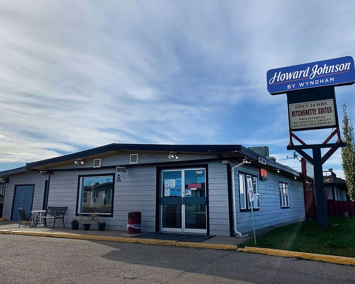 Howard Johnson by Wyndham Grande Prairie