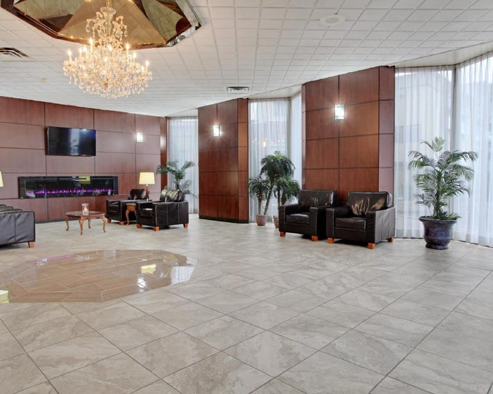 Travelodge by Wyndham Lloydminster