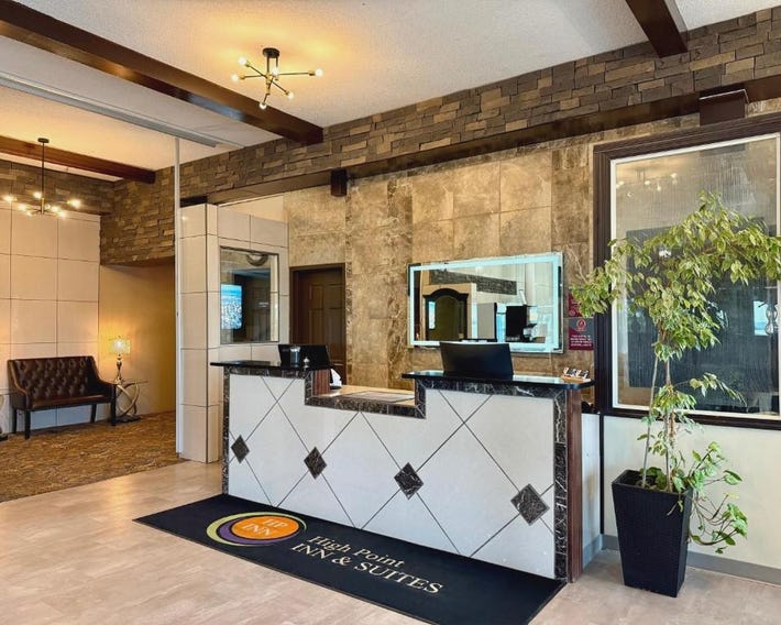 High Point Inn & Suites Peace River
