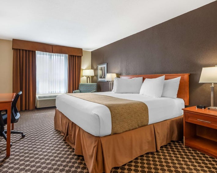 Best Western Strathmore Inn
