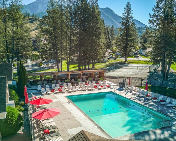 RidgeView Resort
