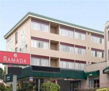 Ramada Hotel & Suites Metrotown