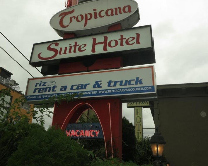 Tropicana Suite Hotel