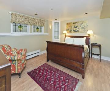 English Bay Inn