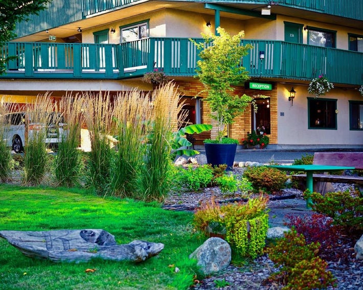 Robin Hood Inn and Suites