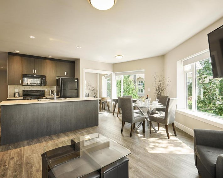 SoLo Suites