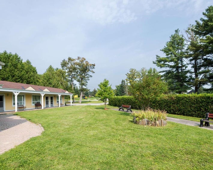 Knights Inn Bracebridge