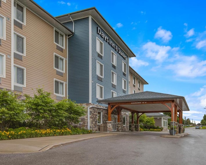 Days Inn & Suites by Wyndham Lindsay