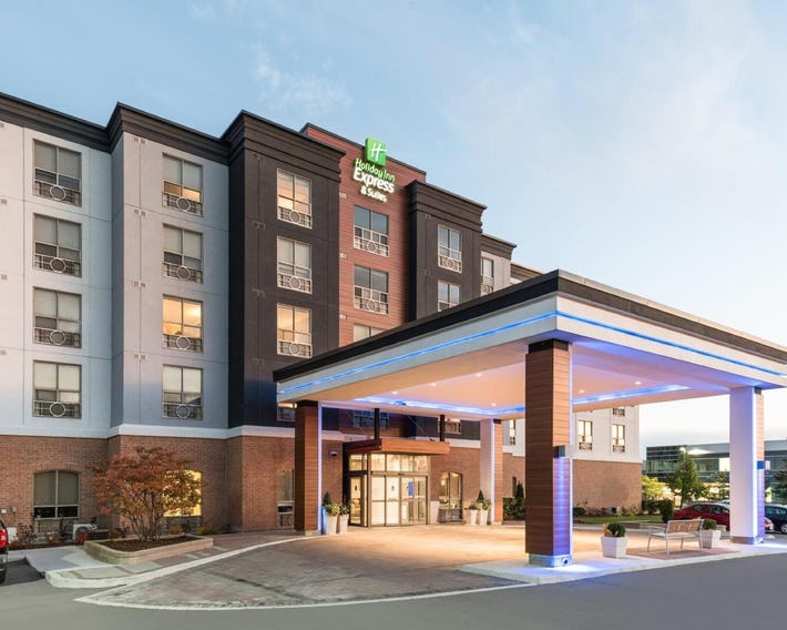 Holiday Inn Express & Suites Milton