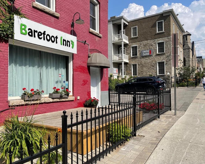 Barefoot Inn