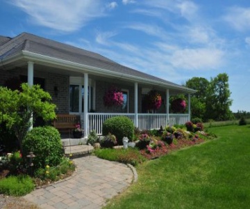 Golden Pathways Retreat and B&B