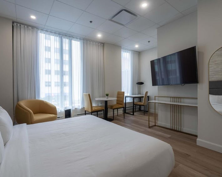 Travelodge Hotel by Wyndham Montreal Centre