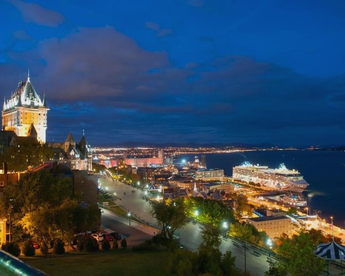 EKONO HOSTEL LA BELLE PLANETE BACKPACKERS Downtown Quebec City