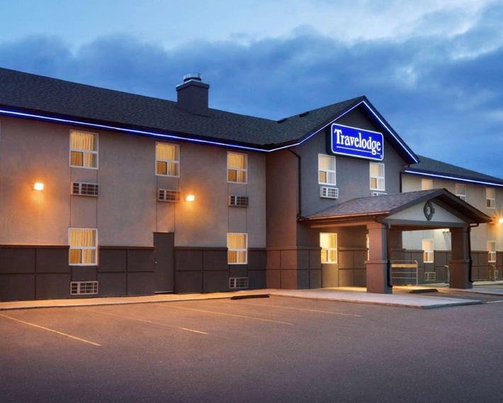 Crest Inn & Suite