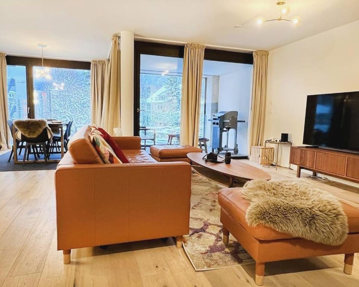 Mountain View Luxury Apartment at Interlaken West Station with Balcony, AC and BBQ