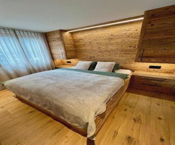 Chalet Spatz Garden near Oeschinen Lake with Sauna access