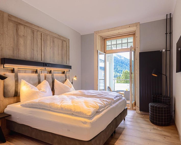 ALPINE INN Davos