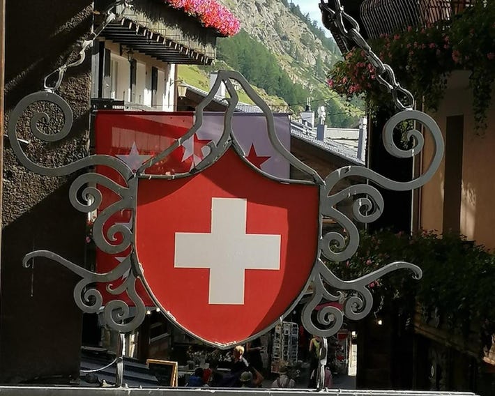 Petit Helvetia Budget Hotel